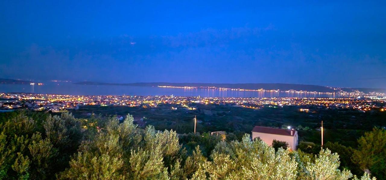 Sunny Holiday House With Pool Kaštela Εξωτερικό φωτογραφία