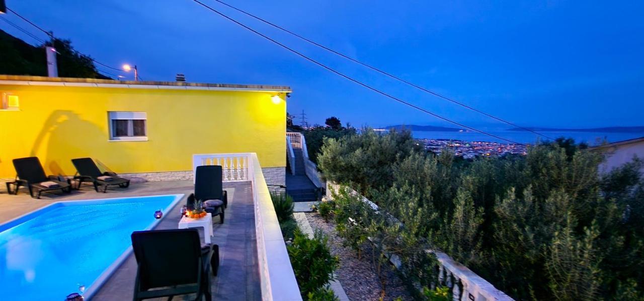 Sunny Holiday House With Pool Kaštela Εξωτερικό φωτογραφία