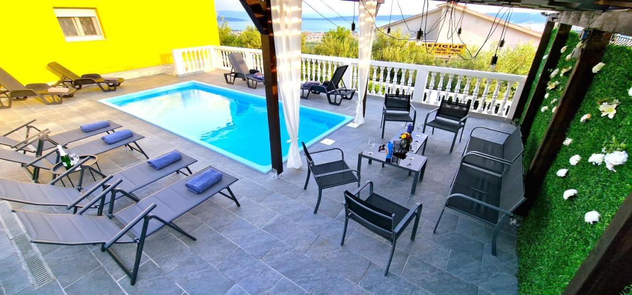 Sunny Holiday House With Pool Kaštela Εξωτερικό φωτογραφία