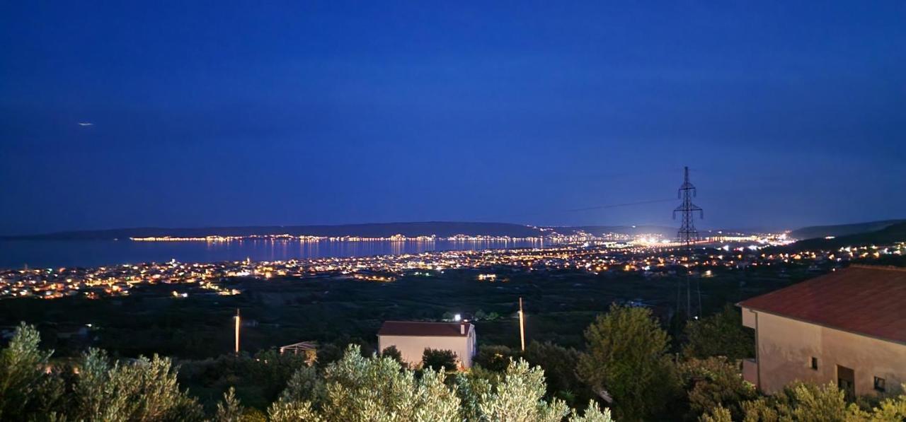 Sunny Holiday House With Pool Kaštela Εξωτερικό φωτογραφία
